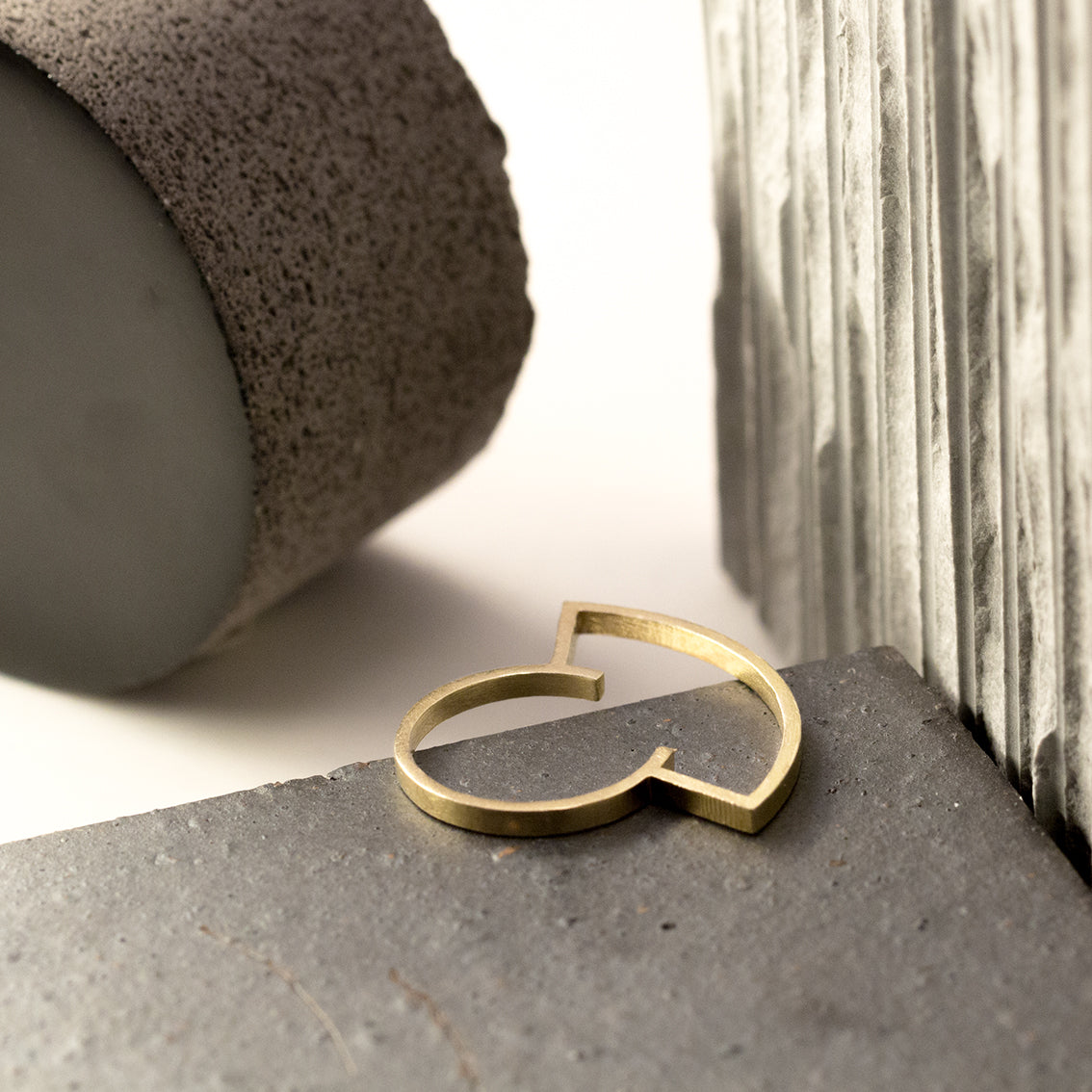 Brass Silhouette Ring fashion